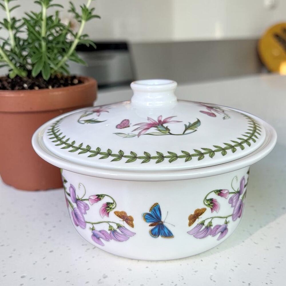 Portmeirion Botanic Garden Covered Casserole Dish 1.7L 3pt w Lid Butterfly